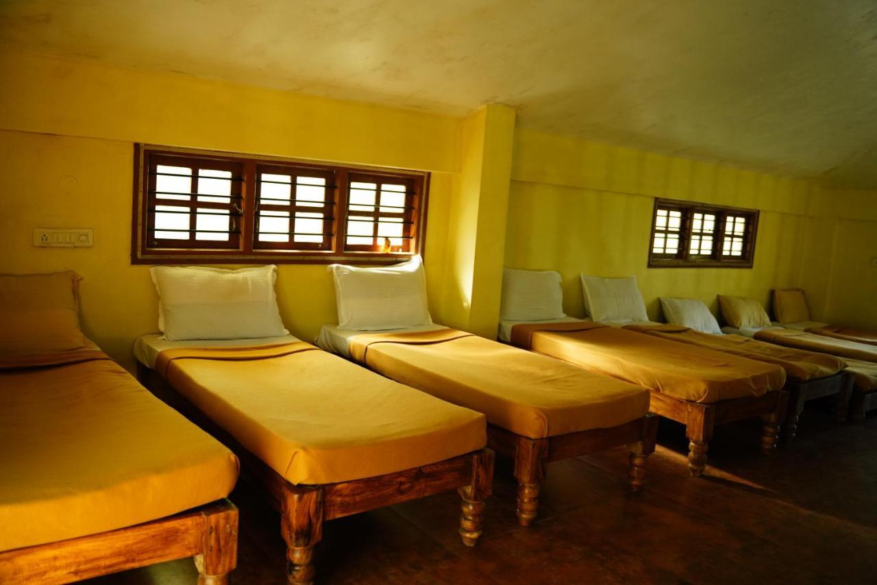 Отель Qexperiences Coorg Мадикери Экстерьер фото
