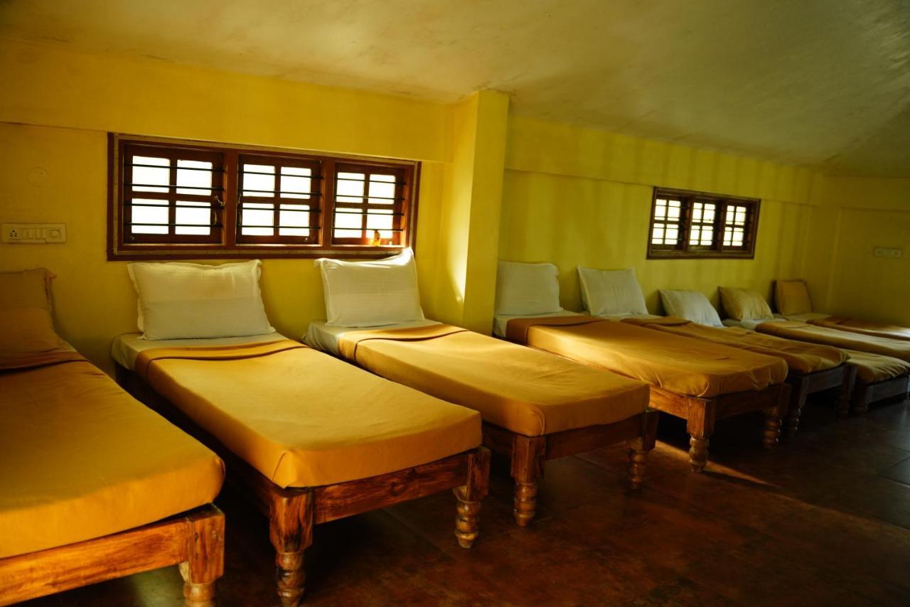 Отель Qexperiences Coorg Мадикери Экстерьер фото